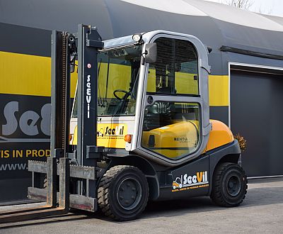 ČELNI DIESEL VILIČAR Robustus sherpa 40